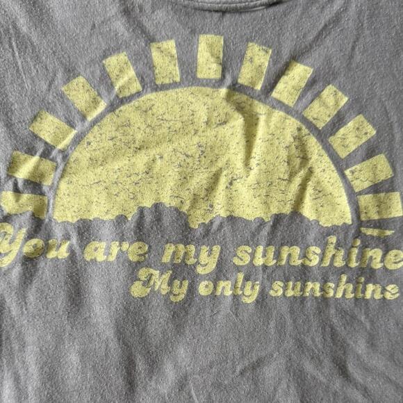 District “You Are My Sunshine” Tee - Size M - Picture 3 of 6